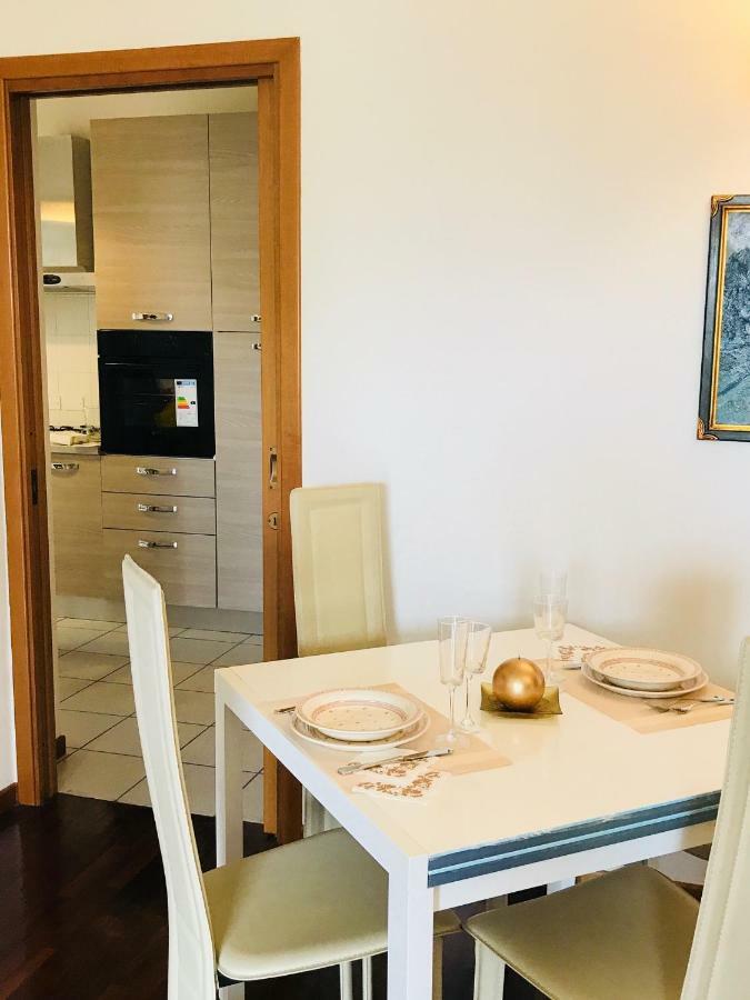 Chic Panoramic Apartment แบร์กาโม ภายนอก รูปภาพ